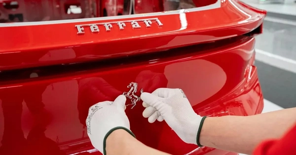 Hàng loạt hãng siêu xe và xe sang tạm dừng giao hàng tới Trung Đông do tác động từ chiến sự