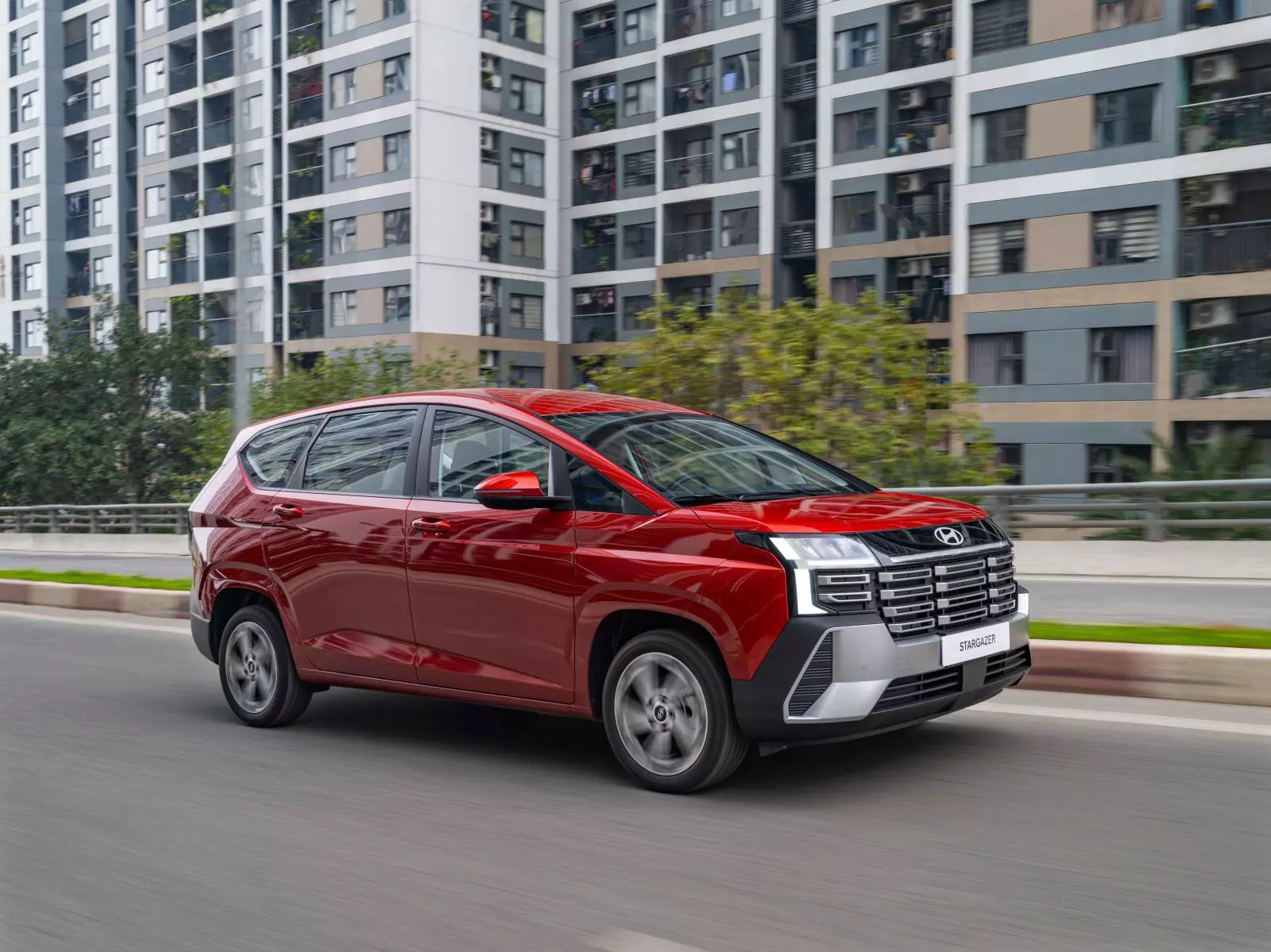 Hyundai Stargazer 2026 mở bán tại Việt Nam: Lột xác toàn diện, có SmartSense, giá nhích nhẹ - Ảnh 8.