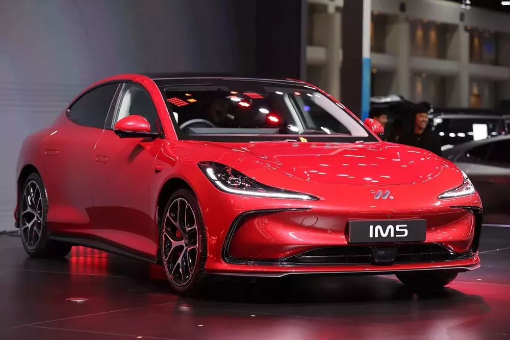 MG IM5 chính thức ra mắt Thái Lan, nằm chung phân khúc với Toyota Camry và Mazda 6e - Ảnh 9.