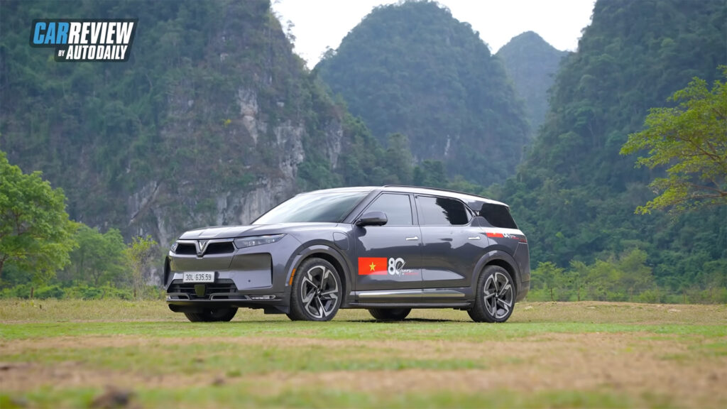 Nỗi khổ của tôi khi chạy VF 9!