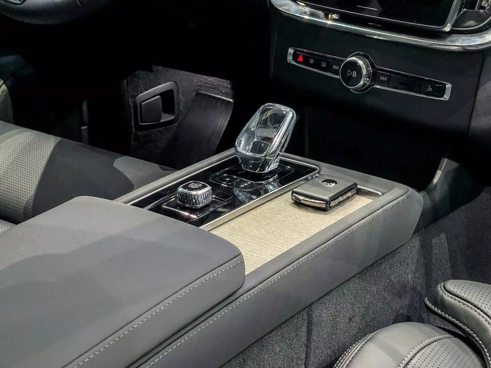 Volvo XC90 2026 tại Việt Nam: Diện mạo mới, tăng công nghệ, giá giảm gần 1 tỷ đồng - Ảnh 6.