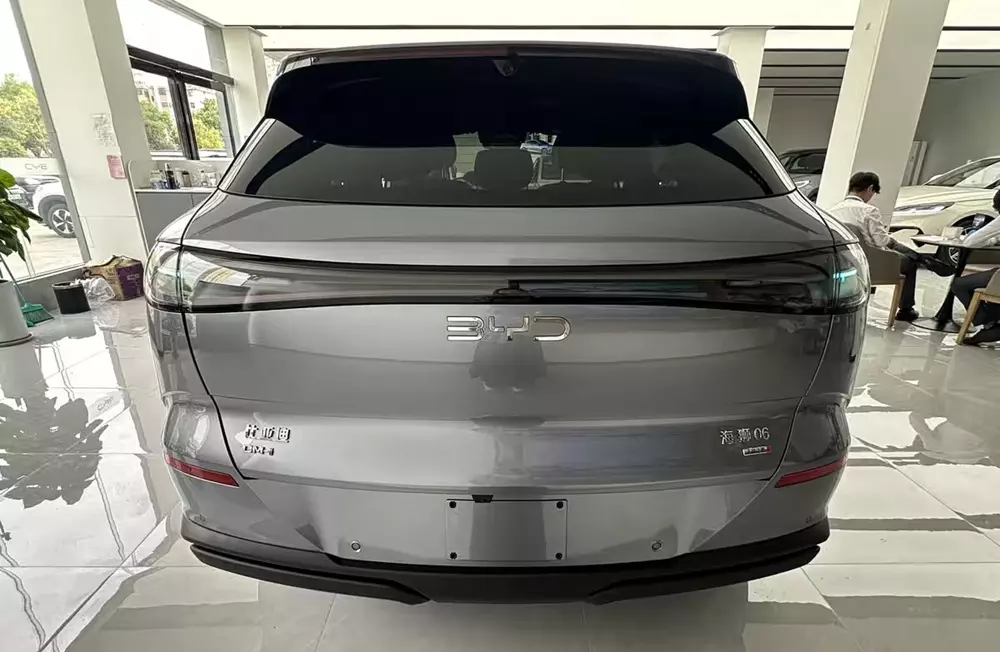 BYD Sealion 06 DM-i 2026 không thay đổi ngoại hình
