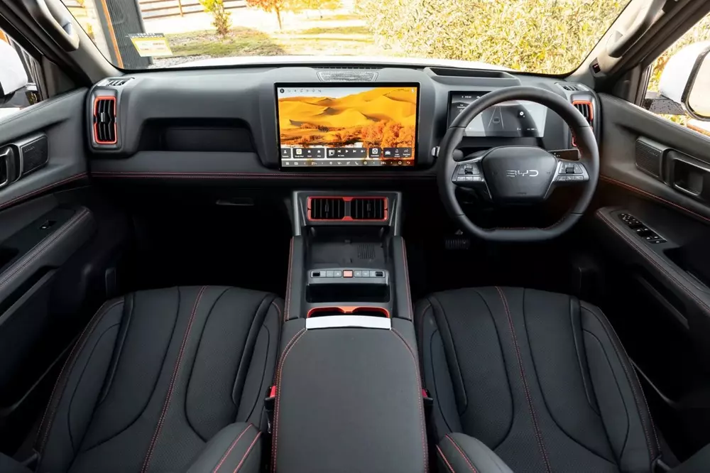 Xe bán tải BYD Shark 6 được bổ sung phiên bản mới với động cơ mạnh hơn và sức kéo tốt hơn - Ảnh 5. Xe bán tải BYD Shark 6 được bổ sung phiên bản mới với động cơ mạnh hơn và sức kéo tốt hơn - Ảnh 5.