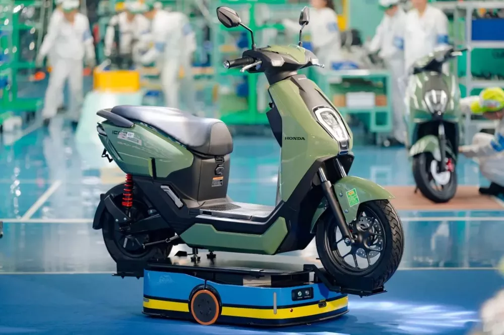 Honda bán được gần 2,3 triệu chiếc xe máy cho người Việt trong năm tài chính 2026 Honda bán được gần 2,3 triệu chiếc xe máy cho người Việt trong năm tài chính 2026