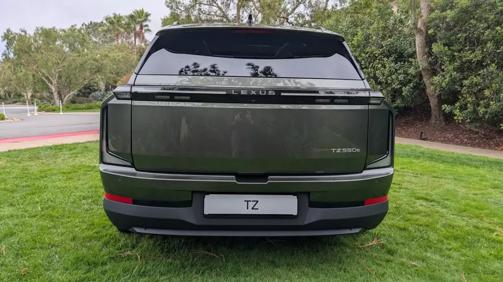 SUV hạng sang Lexus TZ được xác nhận sẽ bán ở Việt Nam vào năm sau - Ảnh 4.