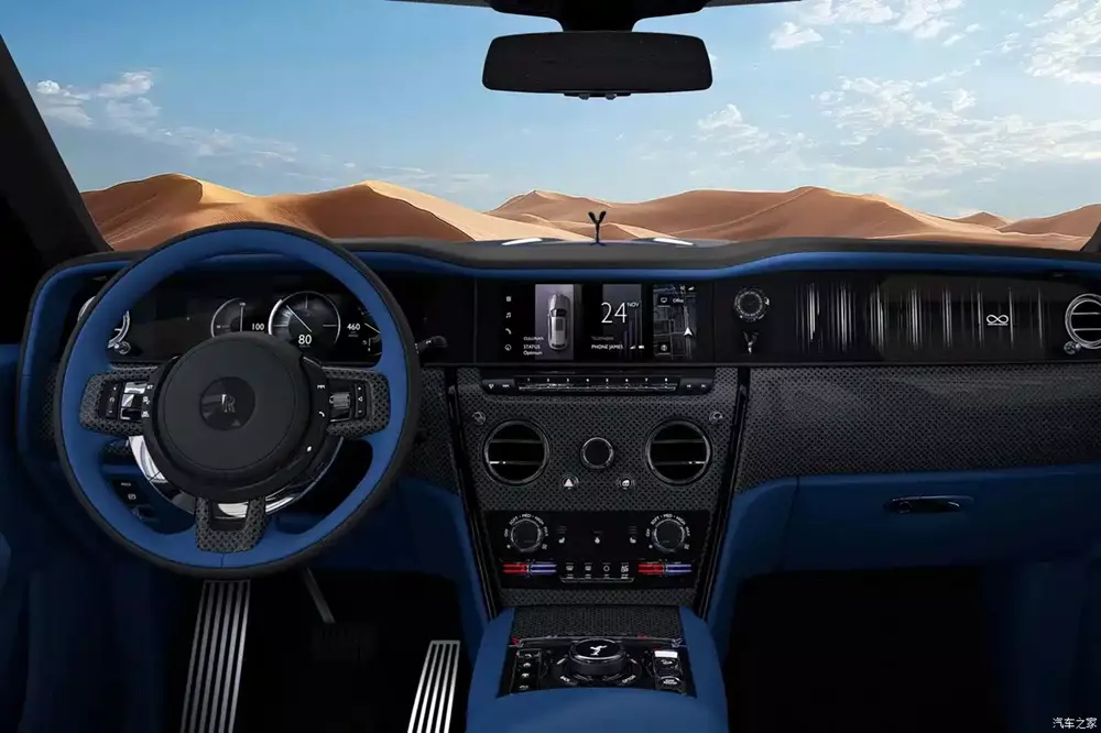Nội thất phối 2 màu xanh lam và đen của chiếc Rolls-Royce Cullinan Vân Lam Nội thất phối 2 màu xanh lam và đen của chiếc Rolls-Royce Cullinan Vân Lam