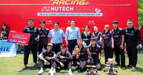 Tốc độ, công nghệ và những cú bứt phá của sinh viên HUTECH trên đường đua xe mô hình