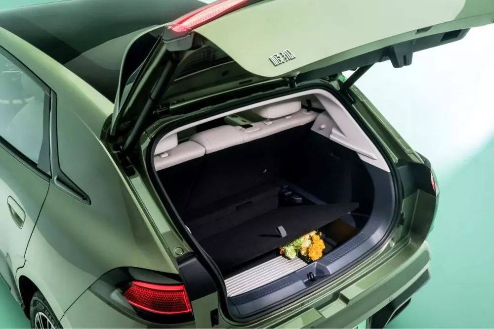 BAIC vén màn đối thủ của xe bán chạy như tôm tươi Geely EX2 - Ảnh 7.