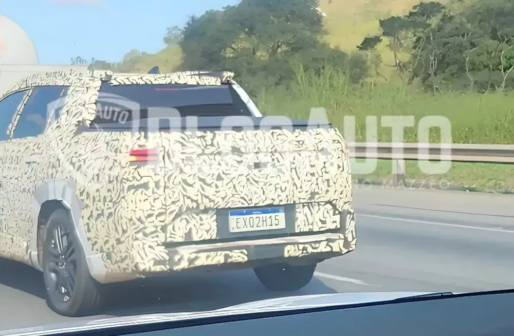 Toyota Corolla Cross phiên bản bán tải hoàn toàn mới bất ngờ lộ diện, ra mắt vào đầu năm sau - Ảnh 4.