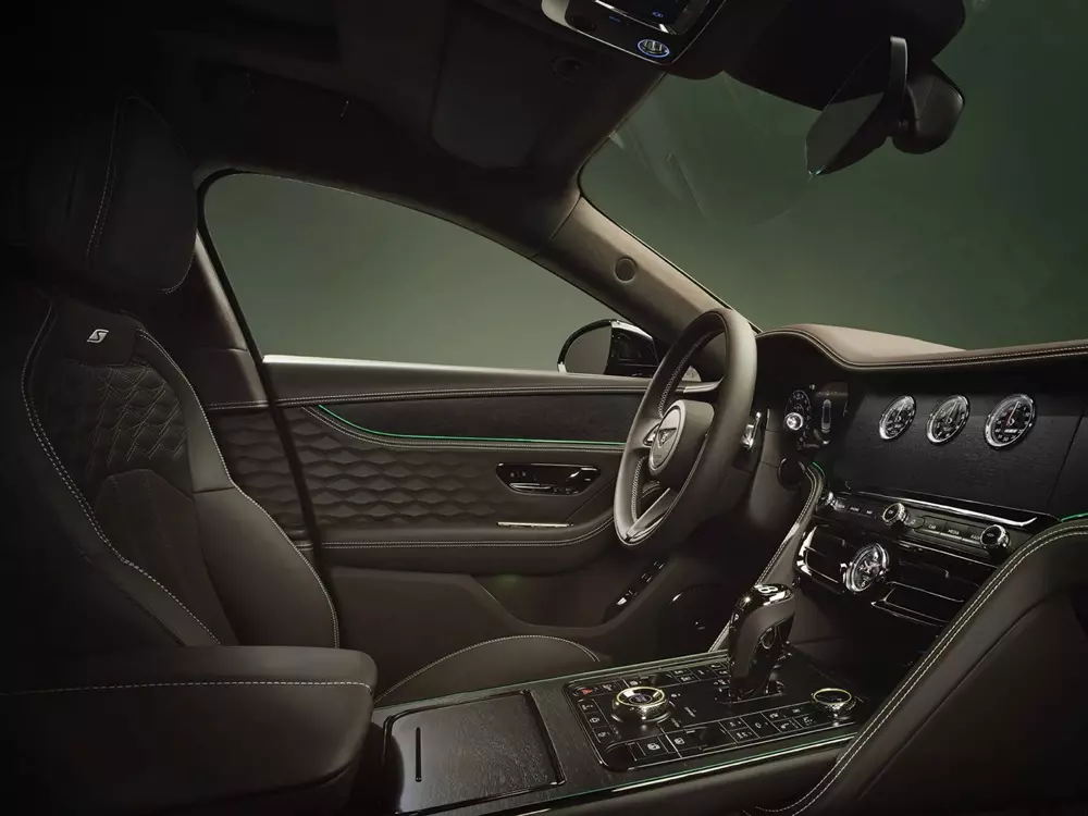 Bentley Flying Spur phiên bản mới trình làng, từ bỏ một thiết kế truyền thống được duy trì từ năm 1962 - Ảnh 9. Bentley Flying Spur phiên bản mới trình làng, từ bỏ một thiết kế truyền thống được duy trì từ năm 1962 - Ảnh 9.
