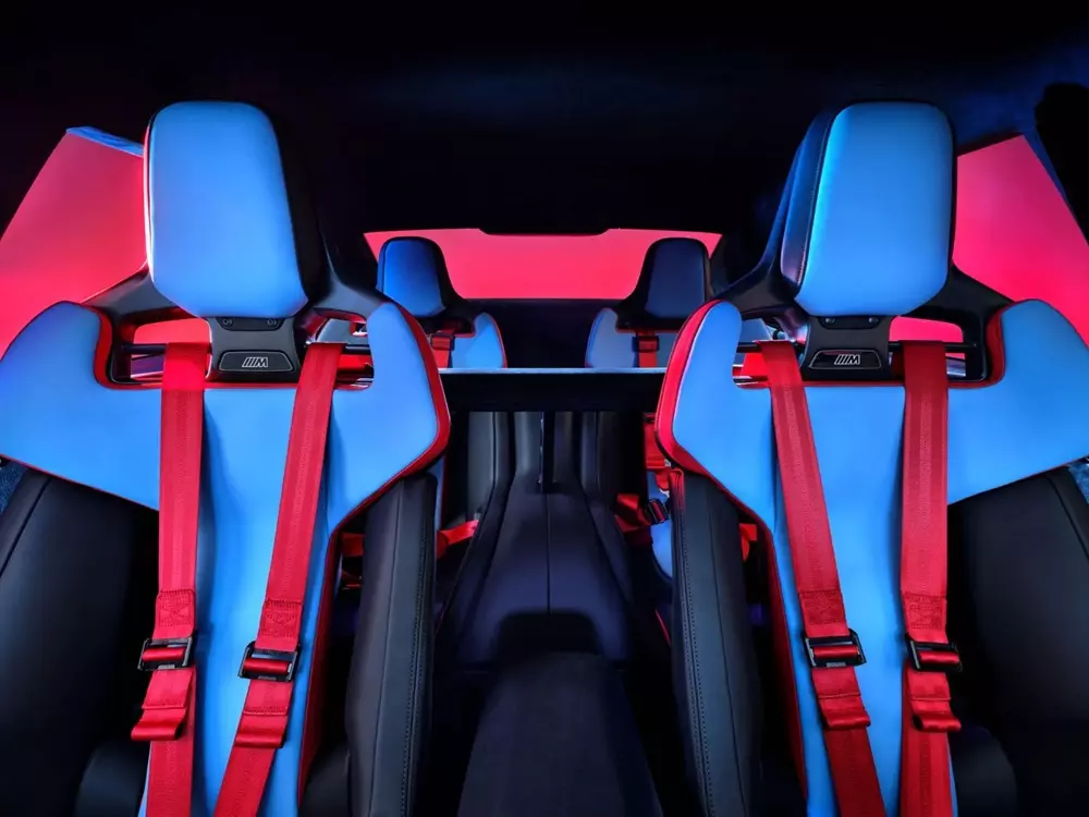 BMW M Concept Neue Klasse sở hữu nội thất 4 chỗ ngồi