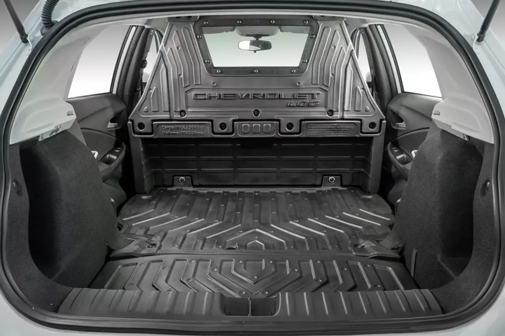 Vén màn Chevrolet Onix Ativ 2027 - SUV cỡ nhỏ với khoảng sáng gầm lớn hơn cả Ford Explorer - Ảnh 7. Vén màn Chevrolet Onix Ativ 2027 - SUV cỡ nhỏ với khoảng sáng gầm lớn hơn cả Ford Explorer - Ảnh 7.
