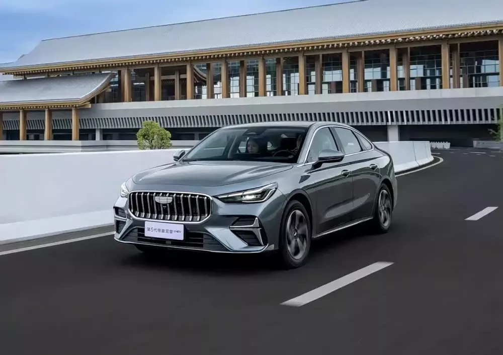 Xe lập kỷ lục thế giới về khả năng tiết kiệm xăng Geely Emgrand i-HEV ra mắt với giá rẻ - Ảnh 1.