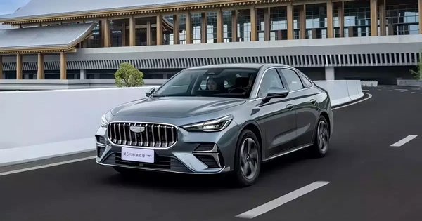 Xe lập kỷ lục thế giới về khả năng tiết kiệm xăng Geely Emgrand i-HEV ra mắt với giá rẻ