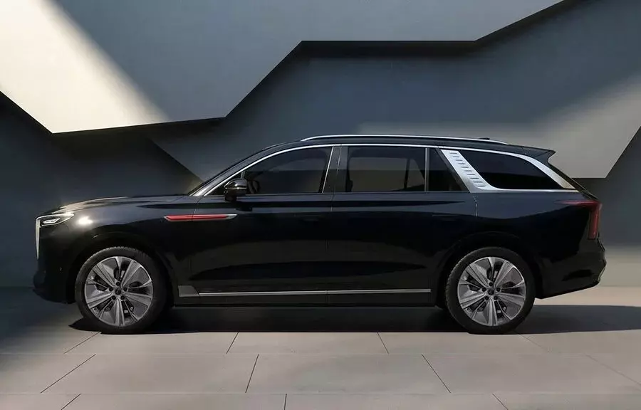 Hongqi E-HS9 sở hữu kích thước lớn