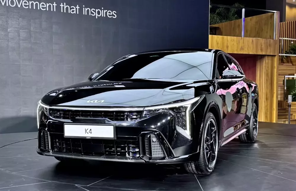 Chiếc Kia K4 này sở hữu gói thiết kế GT-Line