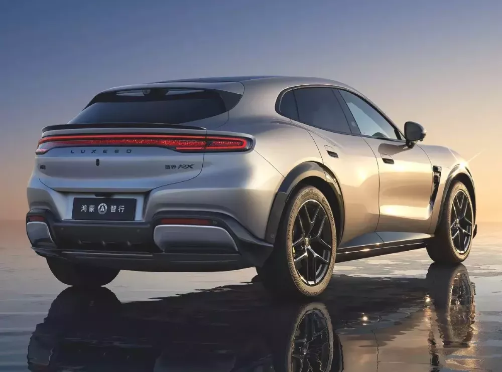 Luxeed RX gây tranh cãi vì tuyên bố được chắp bút bởi cựu thiết kế trưởng Ferrari Luxeed RX gây tranh cãi vì tuyên bố được chắp bút bởi cựu thiết kế trưởng Ferrari