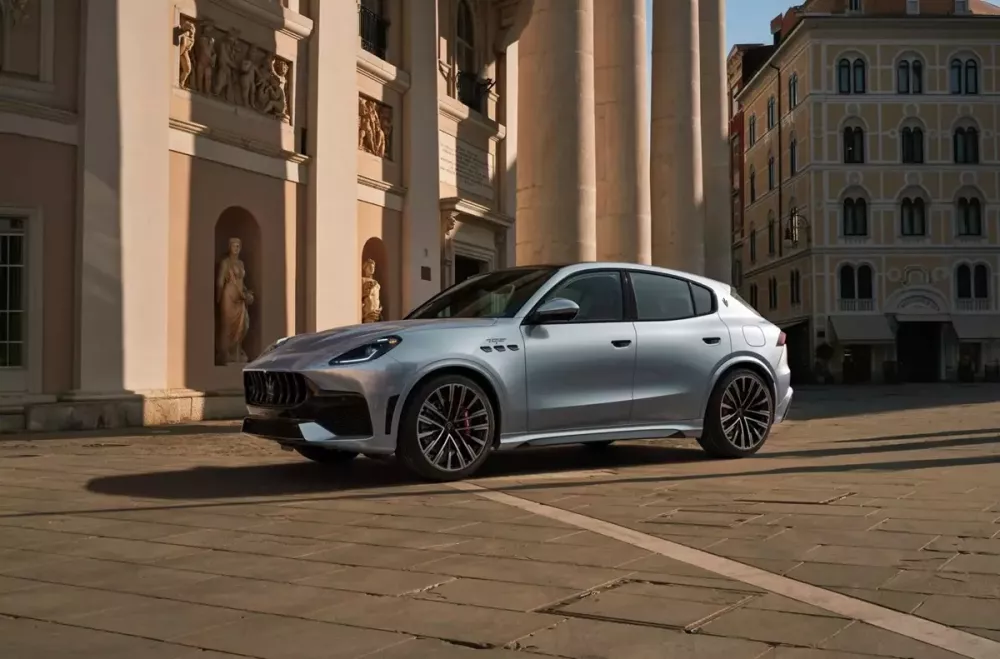 Maserati Grecale 2027 bản máy xăng V6