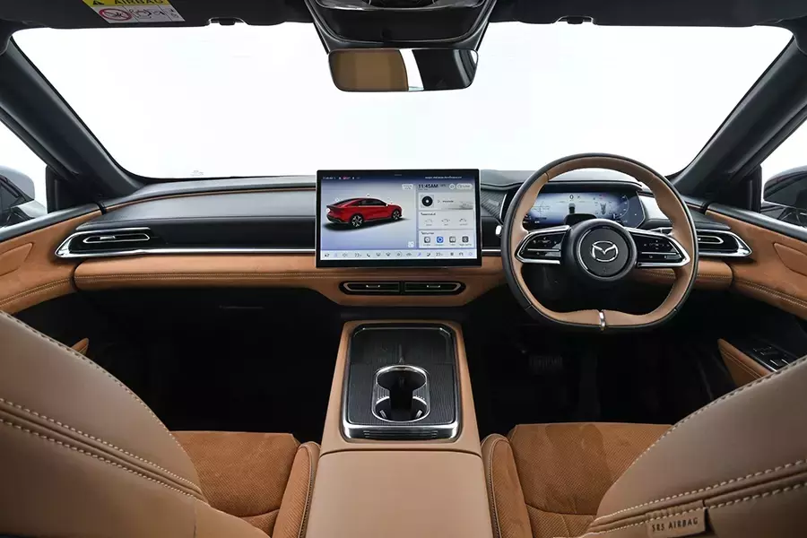 Mazda 6e với gói nội thất Exclusive Nappa Suede