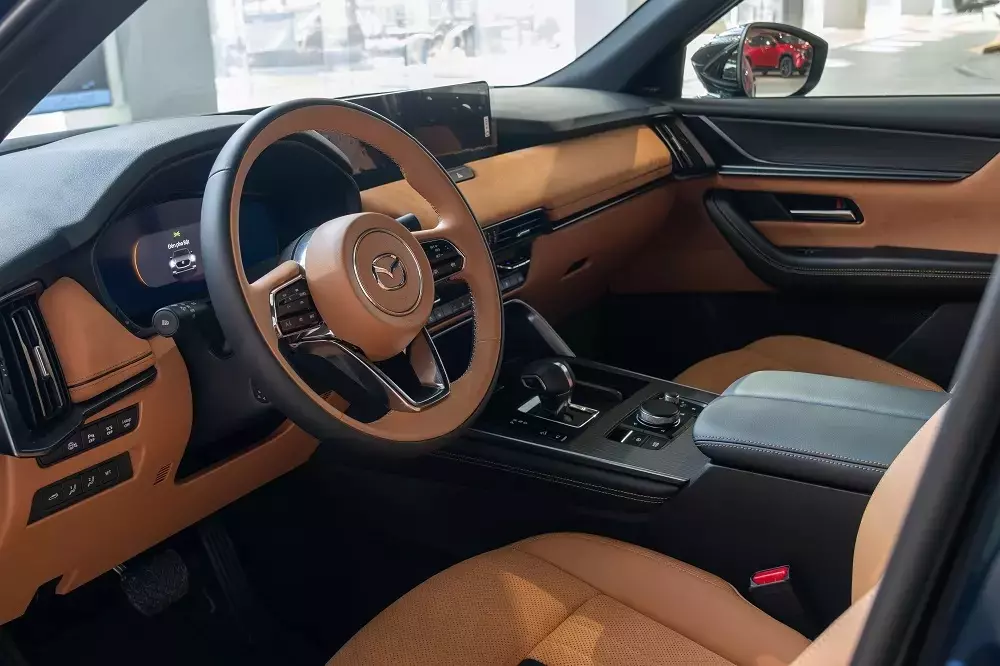 Mazda CX-60 được nhận cọc tại đại lý Việt, giá dự kiến khoảng 1,8 tỷ đồng - Ảnh 4. Mazda CX-60 được nhận cọc tại đại lý Việt, giá dự kiến khoảng 1,8 tỷ đồng - Ảnh 4.
