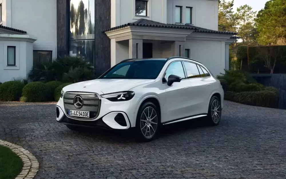 Mercedes-Benz GLC thuần điện có thêm 2 phiên bản giá rẻ hơn sau chưa đầy 1 năm ra mắt - Ảnh 1.