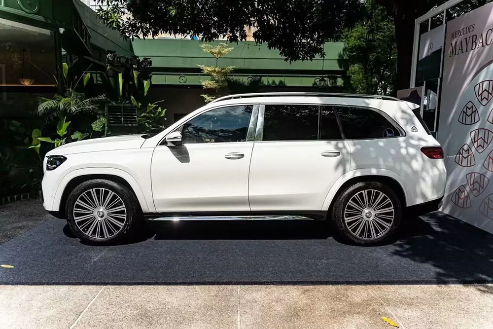 Ngắm hình ảnh "bằng xương, bằng thịt" của Mercedes-Maybach GLS 480 4Matic 2027 mới ra mắt Việt Nam - Ảnh 2.