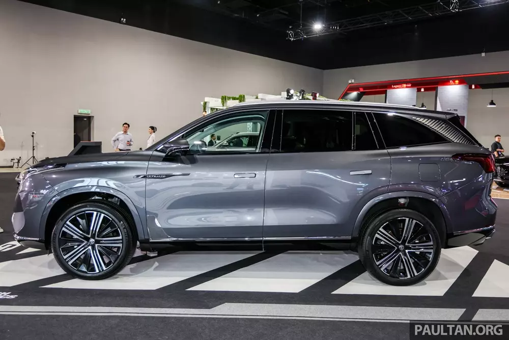 MG QS nằm lơ lửng giữa phân khúc SUV cỡ trung và cỡ lớn.