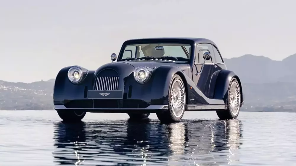 Xe giả cổ Morgan Midsummer Barchetta bán quá chạy, hãng làm thêm bản coupe