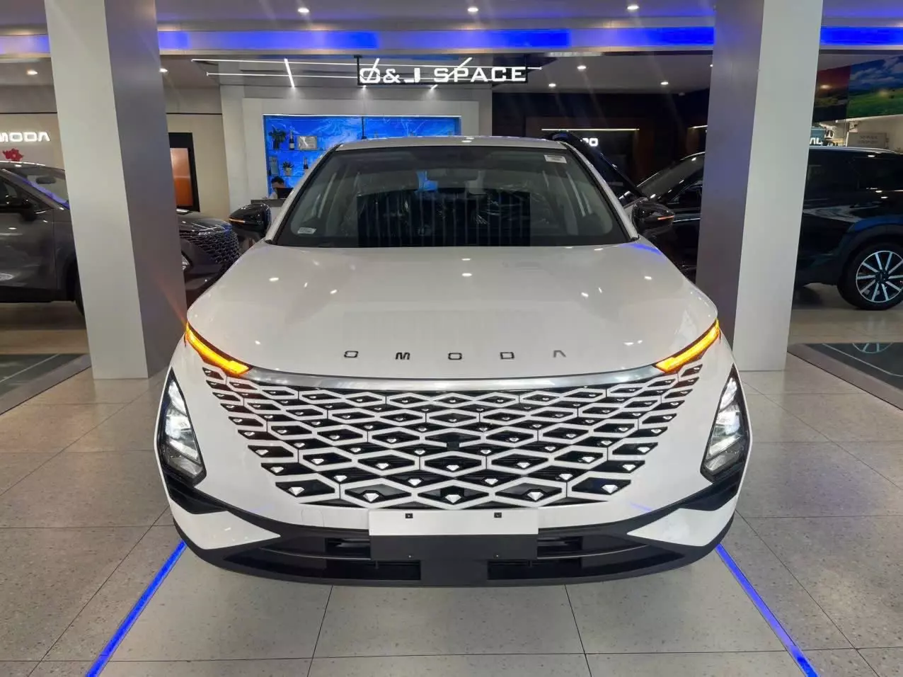Omoda C5 Sport 479 triệu, B-SUV đủ trang bị đang thách thức logic định giá thị trường? - Ảnh 3.