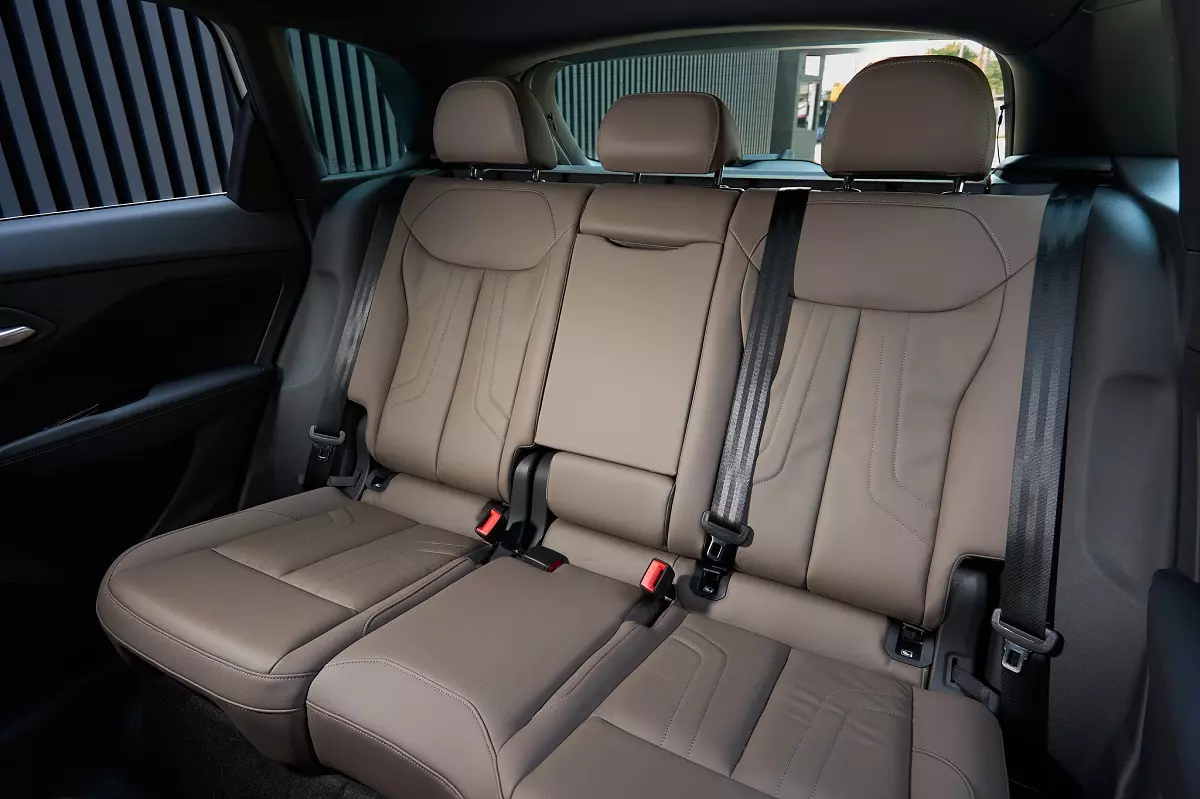 Chi tiết diện mạo mới và nâng cấp công nghệ Audi Q3 2026 hơn 2 tỷ đồng tại Việt Nam  - Ảnh 9.