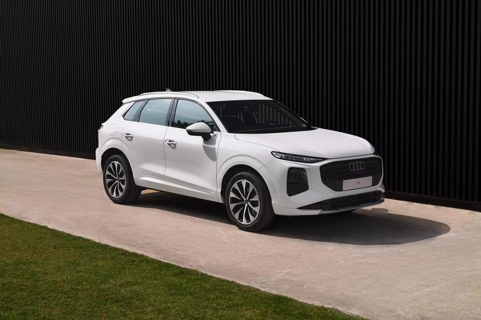 Chi tiết diện mạo mới và nâng cấp công nghệ Audi Q3 2026 hơn 2 tỷ đồng tại Việt Nam  - Ảnh 1.