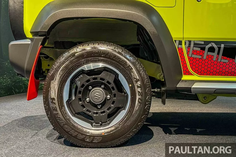 Suzuki Jimny Rhino Plus sở hữu thiết kế mâm riêng