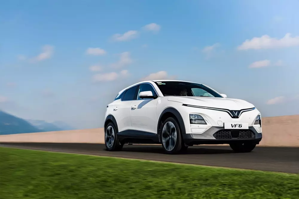 Top 10 ô tô bán chạy nhất Việt Nam tháng 5/2026: VinFast EC Van bất ngờ xuất hiện, Ford Ranger trở lại - Ảnh 5. Top 10 ô tô bán chạy nhất Việt Nam tháng 5/2026: VinFast EC Van bất ngờ xuất hiện, Ford Ranger trở lại - Ảnh 5.