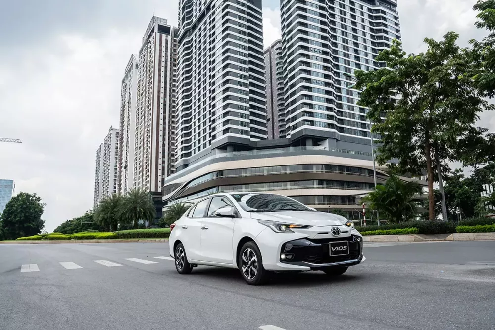 Không theo trend, vì sao Toyota Vios vẫn luôn là mẫu xe "vững như vàng" của người Việt - Ảnh 1.