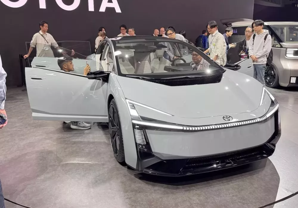 Toyota Corolla Concept hứa hẹn mang đến tầm nhìn rộng cho người ngồi bên trong xe