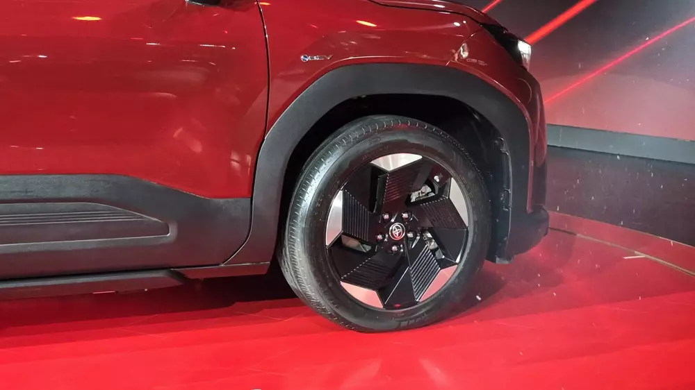 Bộ mâm 18 inch của Toyota Urban Cruiser Ebella
