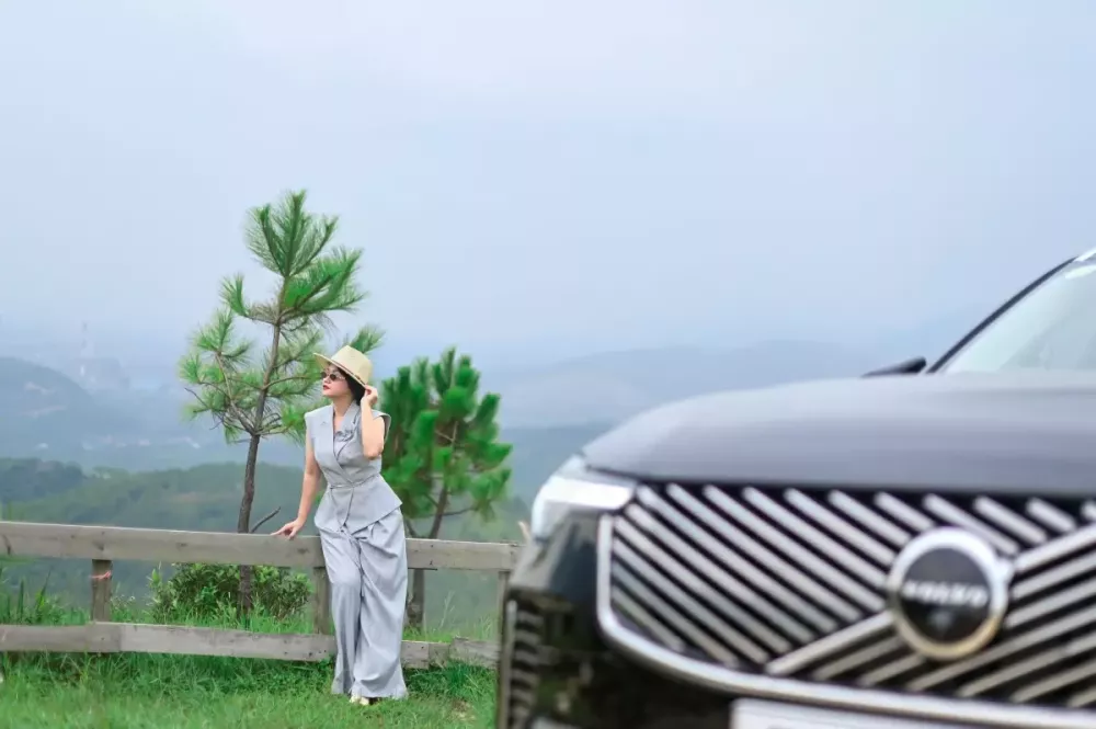 volvo-xc90-b5-15-5c8c