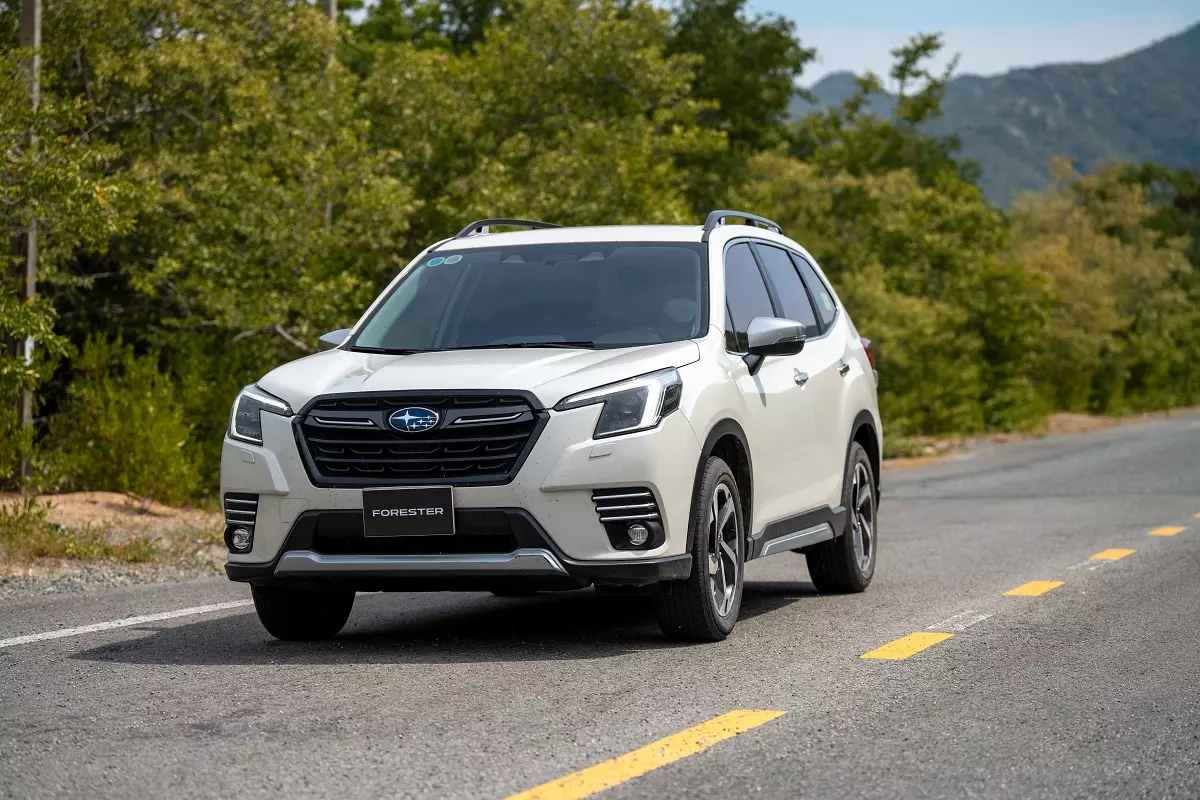 Giá xe Subaru Forester 2.0 iL EyeSight giảm về mốc 839 triệu đồng, thấp nhất từ đầu năm đến nay - Ảnh 1.