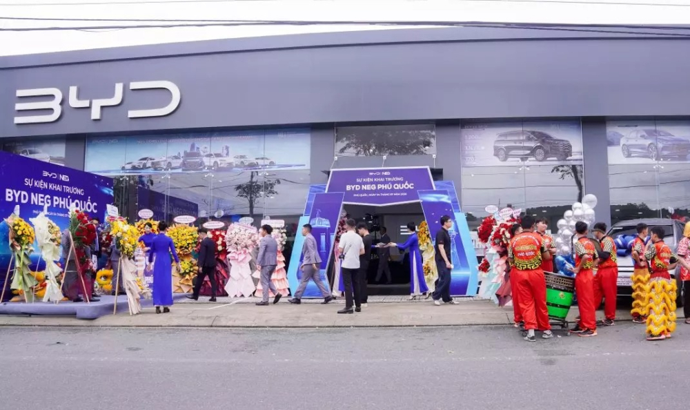 BYD NEG Phú Quốc khai trương showroom chuẩn Quốc tế, thúc đẩy hệ sinh thái giao thông xanh tại đảo ngọc- Ảnh 2.