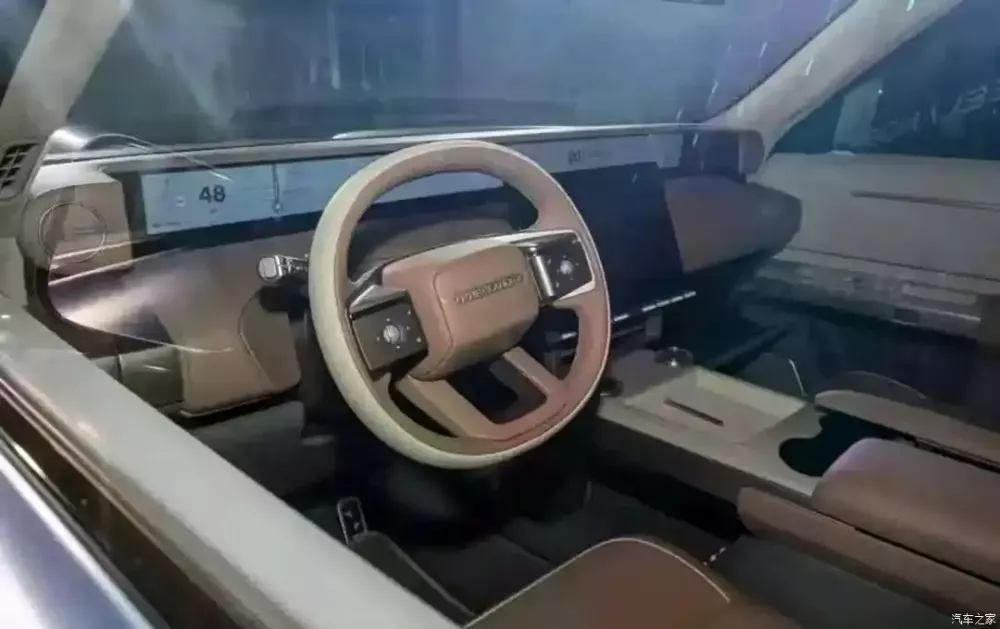 freelander-8-10-2d27 Khoang lái bên trong Freelander 8