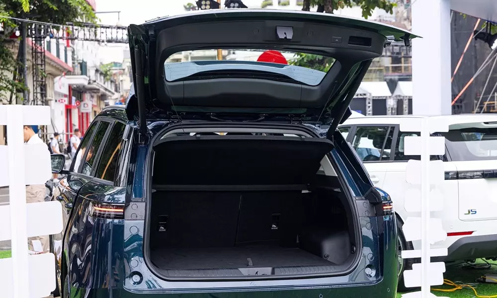 Jaecoo J5 được trang bị cửa cốp chỉnh điện