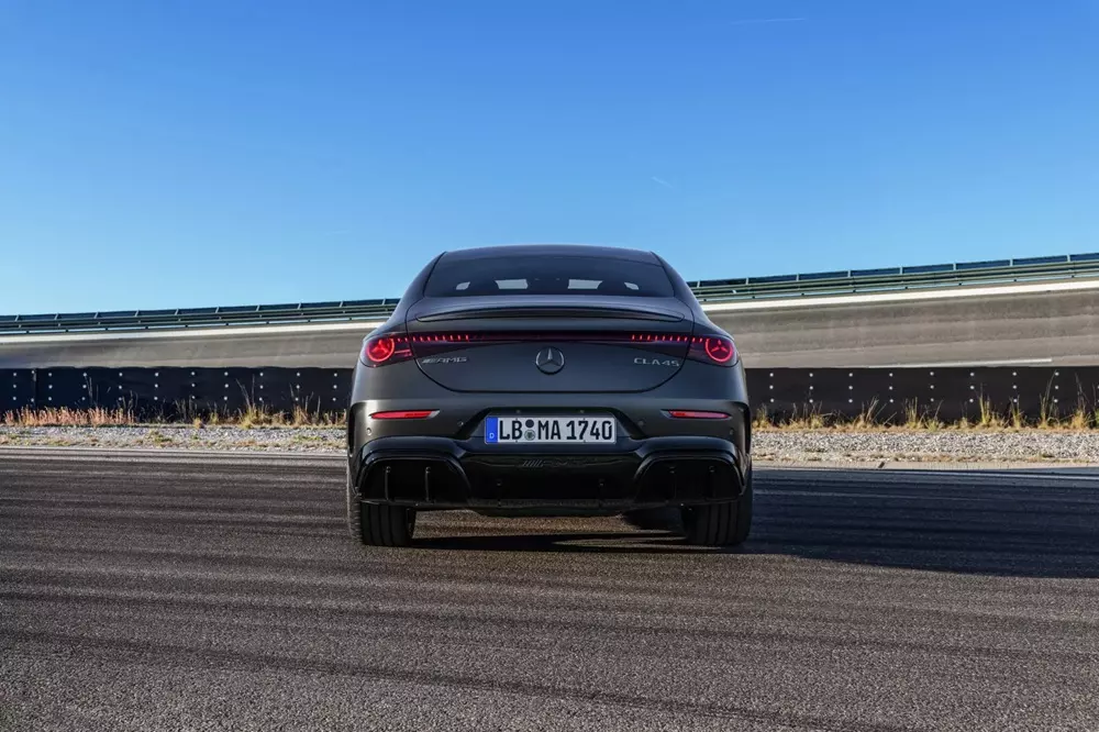 Mercedes-AMG CLA45 2027 có phạm vi di chuyển 670 km