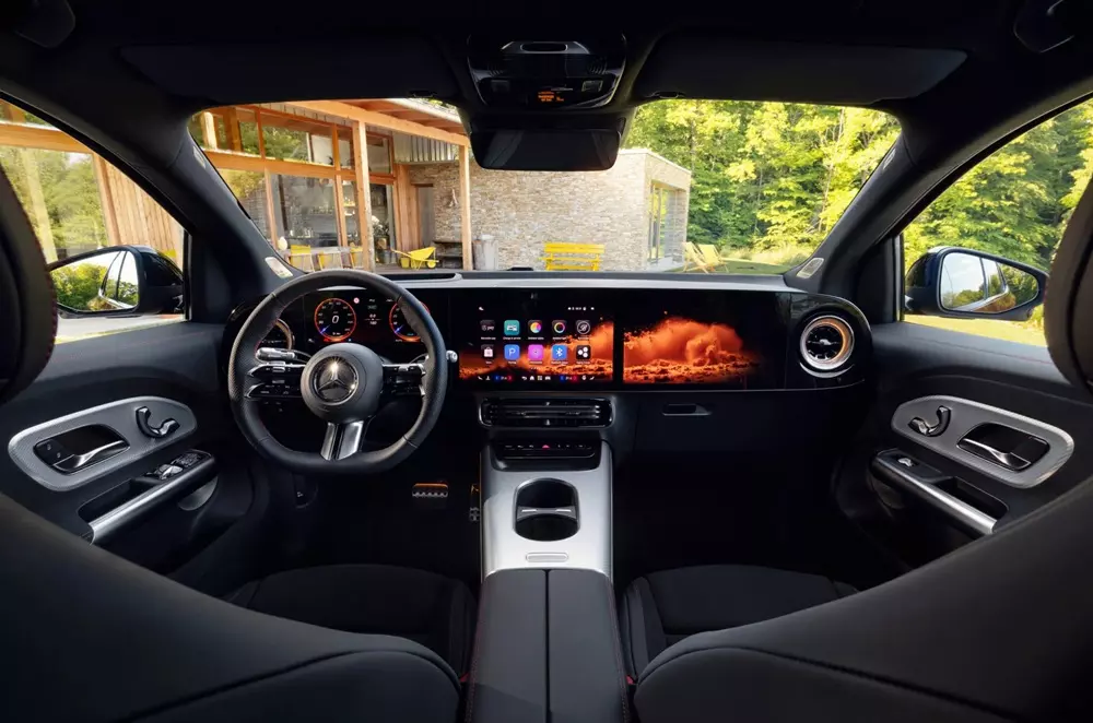 mercedes-benz-gla-2027-1-d7a7 Khoang lái của Mercedes-Benz GLA 2027