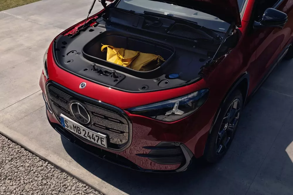 mercedes-benz-gla-2027-5-f0fb Ngăn chứa đồ bên dưới nắp ca-pô của Mercedes-Benz GLA 2027 bản thuần điện