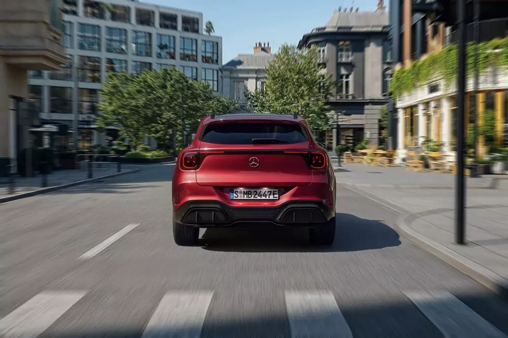 mercedes-benz-gla-2027-8-3f4c Mercedes-Benz GLA 2027 sở hữu cụm đèn hậu khá bắt mắt