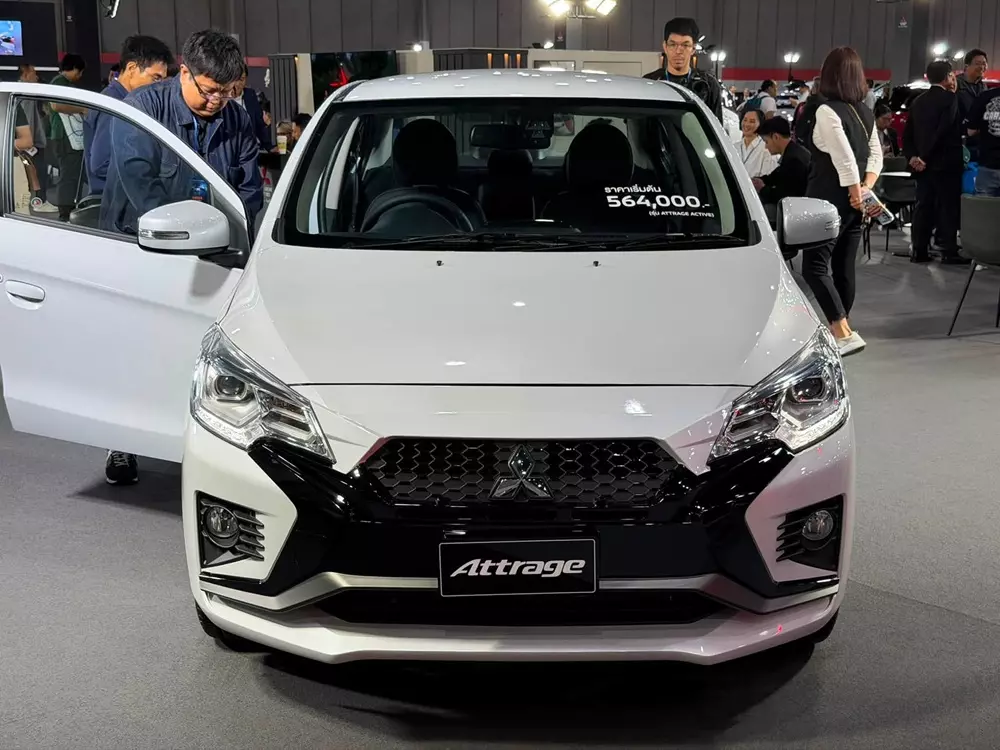 mitsubishi-attrage-2026-11-e688 Mitsubishi Attrage 2026 bản cao cấp