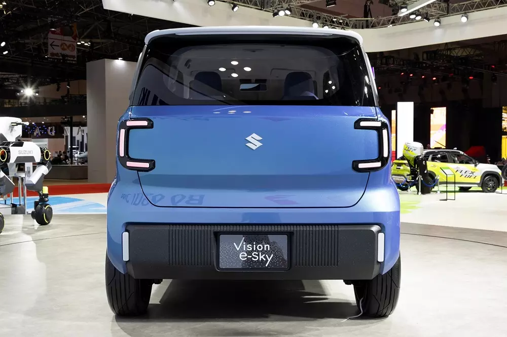 Mẫu xe điện mới của Suzuki là phiên bản thương mại của Vision e-Sky Concept