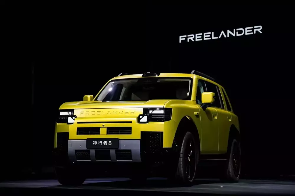 freelander-8-2-fd5b Freelander 8 có kích thước lớn và thiết kế vuông vức