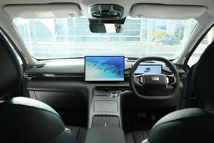 geely-starray-em-r-9-37fb Khoang lái của Geely Starray EM-R