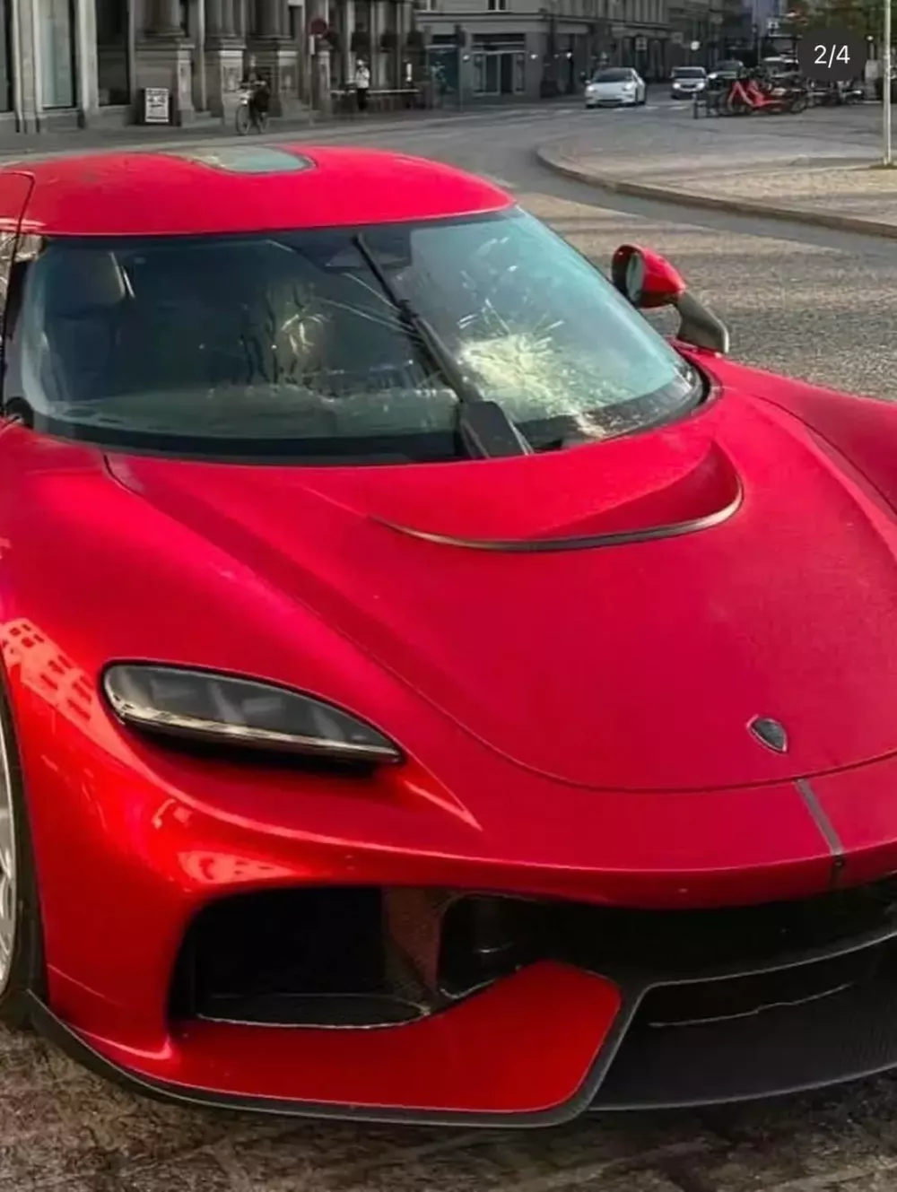 Chiếc Koenigsegg Gemera trị giá 3 triệu USD đầu tiên trên thế giới bị đập phá chỉ vài ngày sau khi bàn giao cho chủ nhân - Ảnh 3.